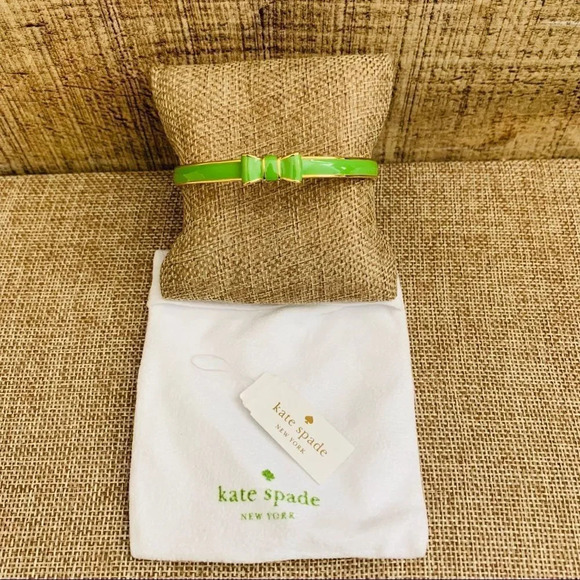 Kate Spade Take A Bow Enamel Bangle - Picture 1 of 4